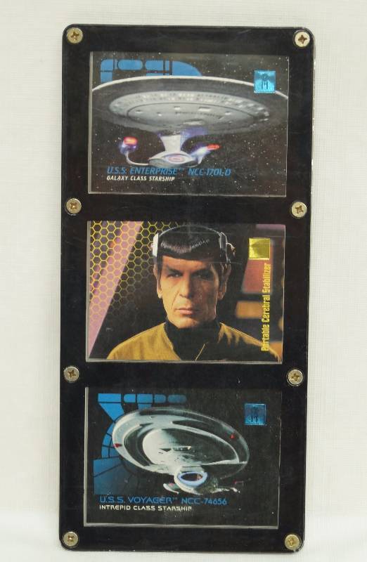 lot 1942 image: Star Trek Collector Cards (3) in protective case - SKYBOX, Paramount - VERY NICE