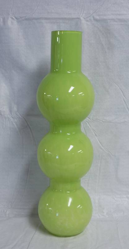 lot 9066 image: Crazy Cool Green Vase PLEASE SEE PICTURES Really Cool - Almost 20 Tall