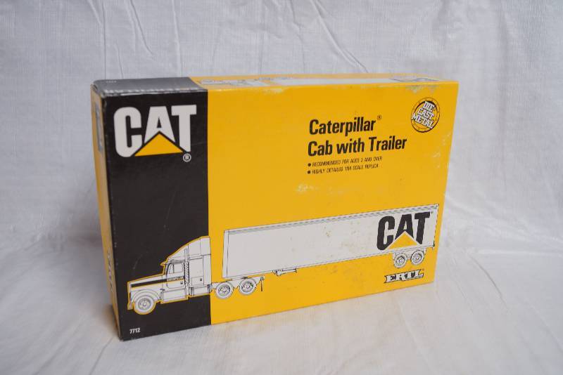 lot 9090 image: ERTL - Die Cast Metal - CAT - Caterpillar Cab w Trailer - MINT Semi Truck & Trailer w Original Box #7712-10UO - 1989 - 3029G - WOW
