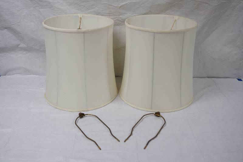 lot 9117 image: Lot of 2 Matching , Nice Lamps Shades w holders - 15.5 tall - See photos