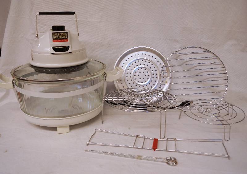 lot 8411 image: Perfection-Aire Oven M# C2000 by the Galloping Gourmet - NEW in the BOX (Box show wear but the oven doesnt look like its ever been used) WORKS