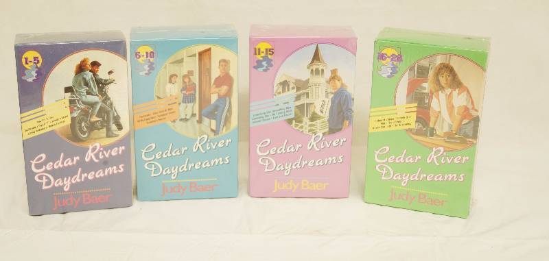 lot 6306 image: New JUDY BAER 20 Book Collectors Box Set - Cedar River Daydreams