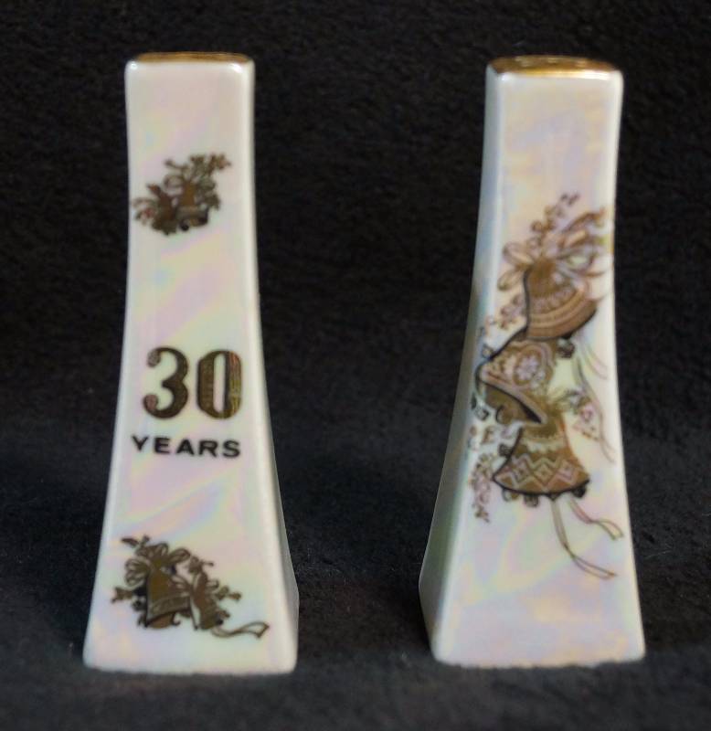 lot 8065 image: 30th Anniversary - Salt and Pepper shakers - pearlized and gold. Very pretty Wedding Bells decorative