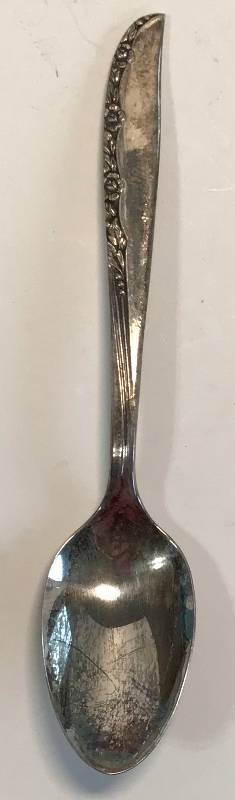 lot 3166 image: Vintage Spoon ONEIDA LTD ROGERS Pattern WMA