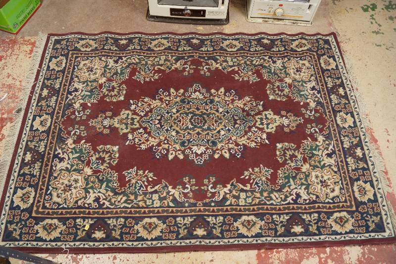 lot 9140 image: Area Rug - approx 87 x 61.5