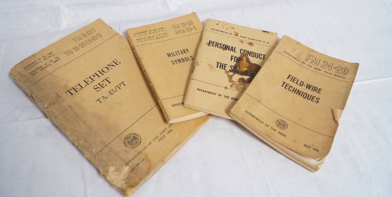 lot 9033 image: Vintage ARMY & AIR FORCE Military Manuals - Dated 1949-1956 - COOL Collectibles