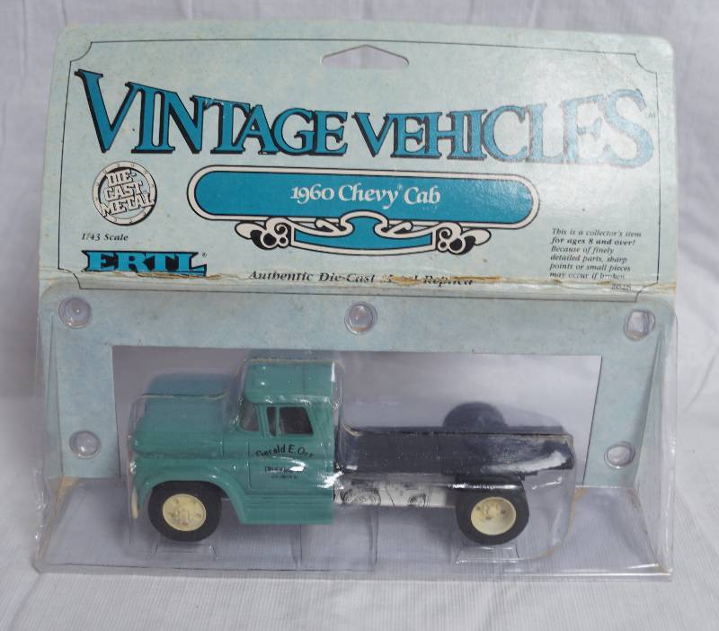 lot 9038 image: ERTL - Die Cast Metal Replica - Vintage Vehicles - 1960 Chevy Cab - NEW in original box - 143 scale #2628 - 1988