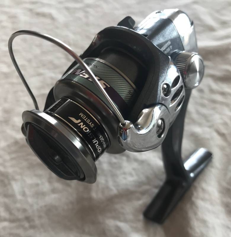 lot 3035 image: NEW - Shimano Sienna 1000FD Spinning Open Face Fishing Reel