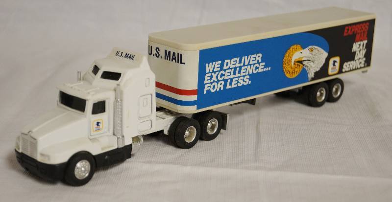 lot 4284 image: ERTL - Die Cast Replica Kenworth T600A Semi Truck U.S. Mail w Trailer 2928G