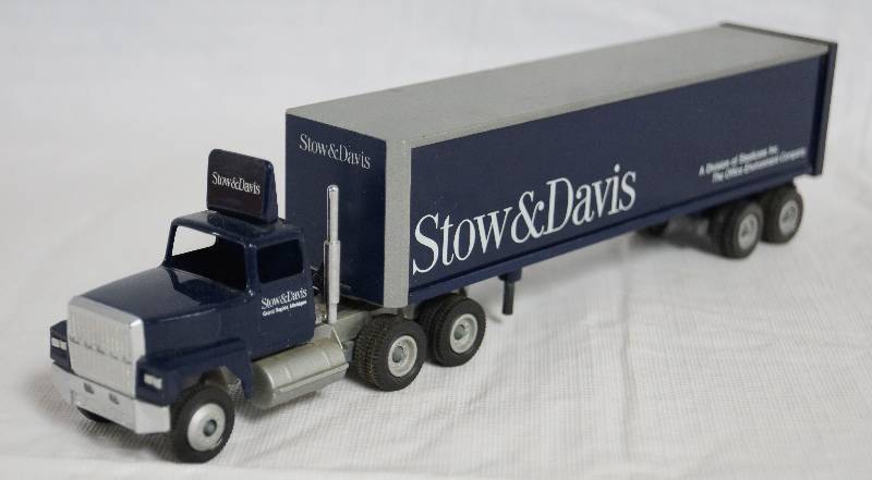 lot 4285 image: WINROSS - Die Cast Replica Semi Truck - Stow & Davis w Trailer