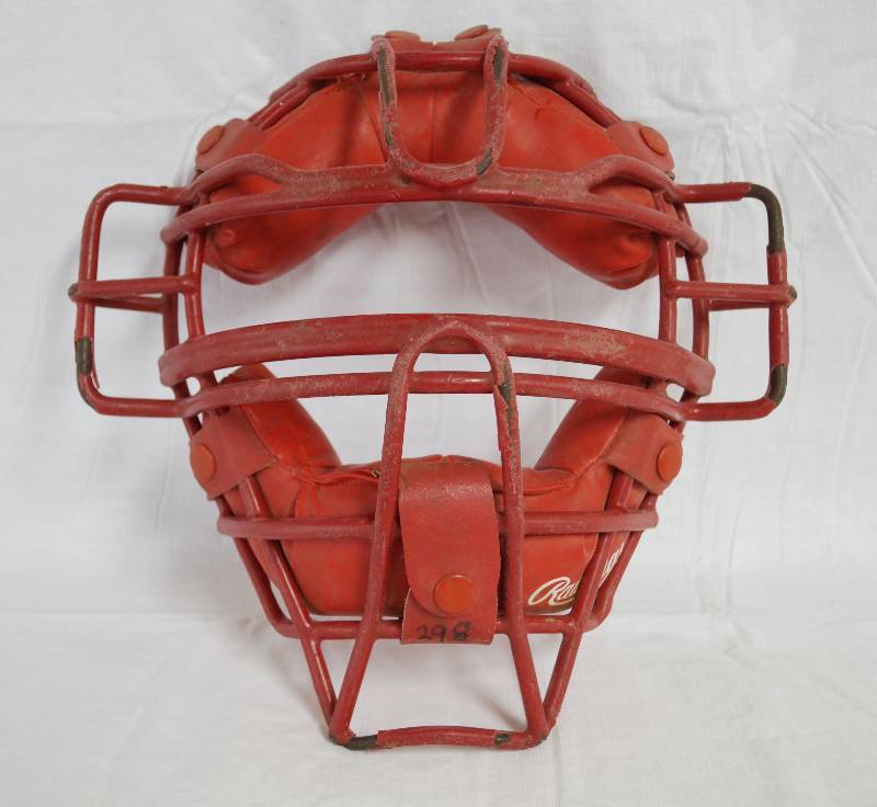 lot 4141 image: Rawlings Solid Wire Umpire Catchers Red Face Mask, Adult size Very Cool