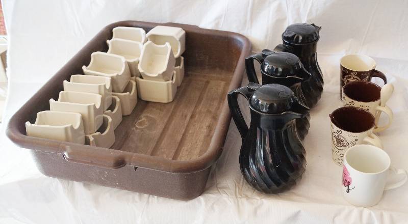 lot 4195 image: Cafe Lovers Lot- Crafts, Coffee Cups, CreamerSugar Containers- See Pictures