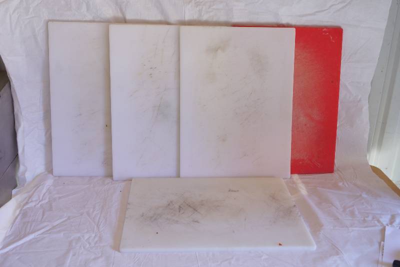 lot 4154 image: Set of 5 Large Cutting Boards- Great Deal
