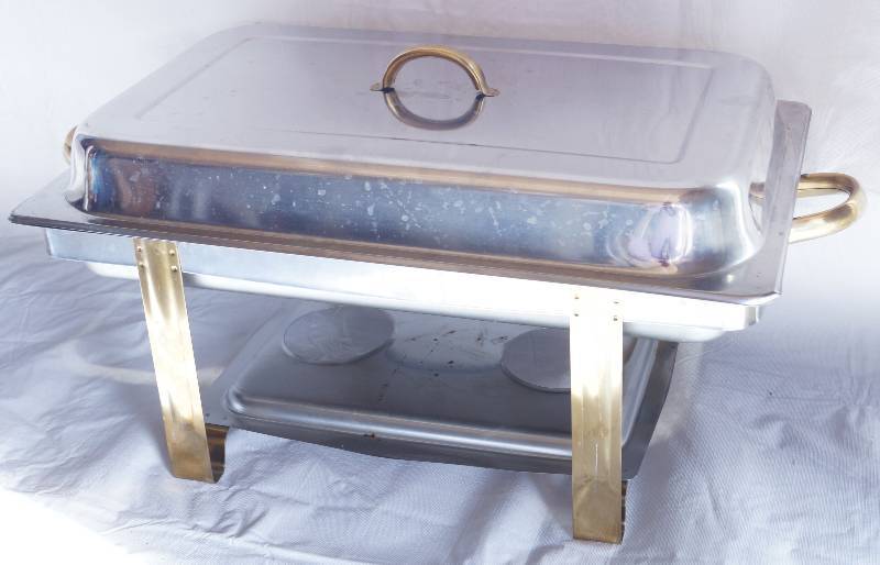 lot 4064 image: 21 Inch Full Size Stainless Steel Chafing Dish Set- Perfect for Keeping Food Warm