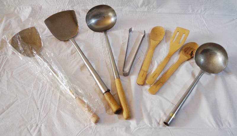 lot 4073 image: Assortment of Cooking Utensils- Spatulas, Ladles, Tongs, and More See Pictures