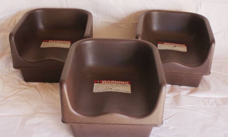lot 4002 image: Set of 3 Brown Restaurant Booster Seats