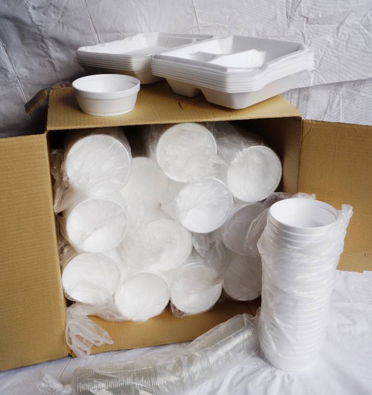 lot 4103 image: Styrofoam To-Go Containers and Squat Cup Containers- Great Deal