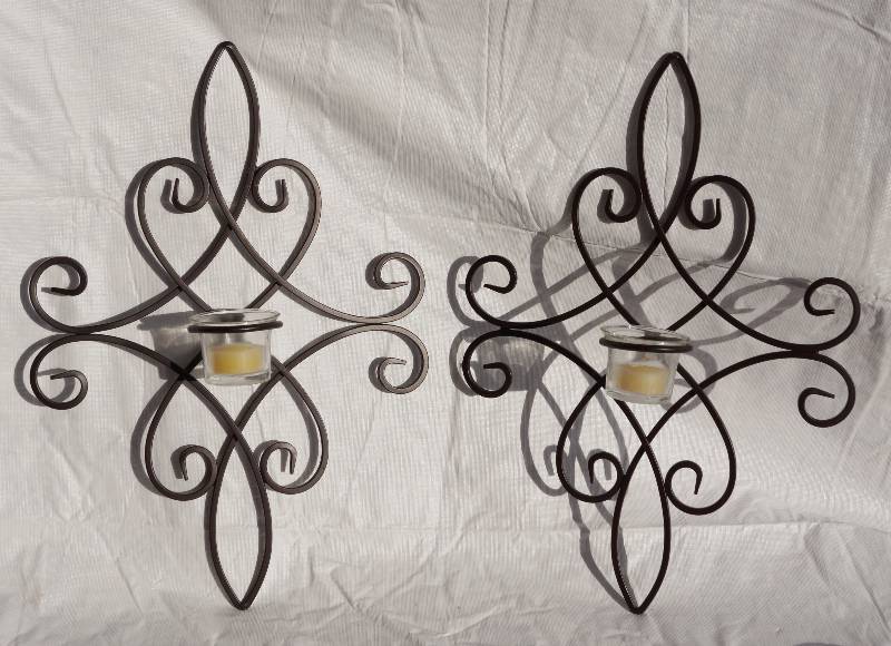 lot 4113 image: Pair Black Wire Candle HoldersWall Decor- Very Elegant
