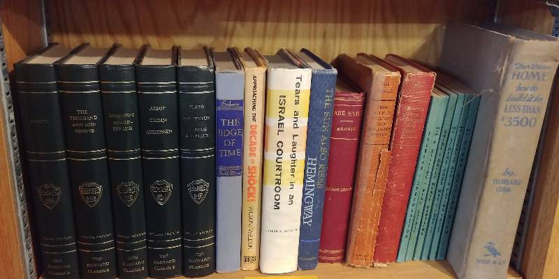 lot 204 image: Well-Known Author Book Lot (Vintage, Collectibles)