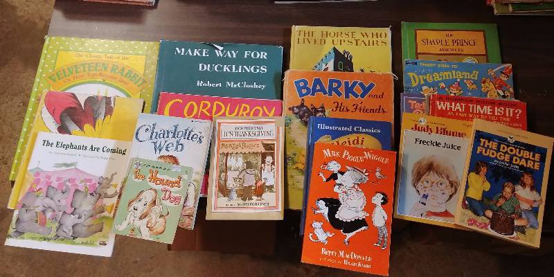 lot 209 image: Childrens Book Lot (Vintage, Elementary Classroom Favorites)
