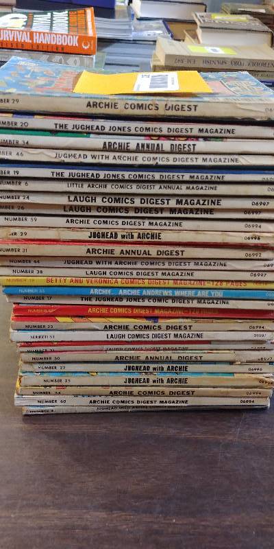 lot 235 image: Vintage Archie, Laugh, Jughead Comic Digest Lot
