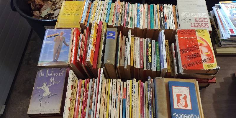 lot 257 image: HUGE Comedy Book Lot (From a Stand-Up Comedians Joke Library)
