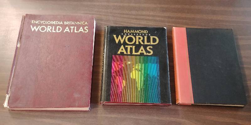 lot 263 image: Vintage World Atlas Book Lot