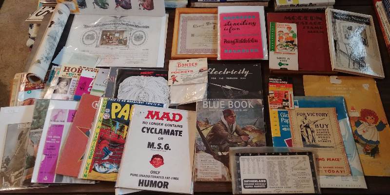 lot 270 image: Miscellaneous Antique and Vintage Book and Document Lot