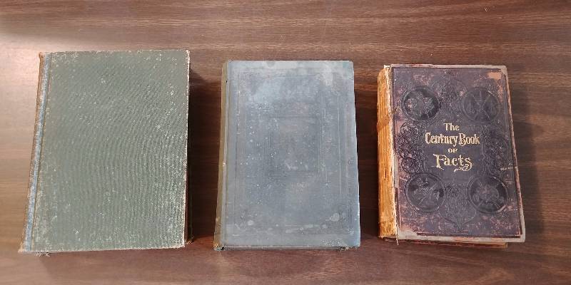 lot 284 image: Century Book of Facts Lot, Old and Antique (Turn of 1900s Century)