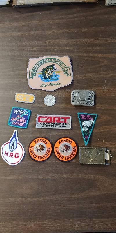 lot 303 image: Miscellaneous Vintage Patch and Belt Buckle Lot