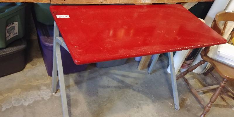 lot 309 image: Sturdy Desk or Table