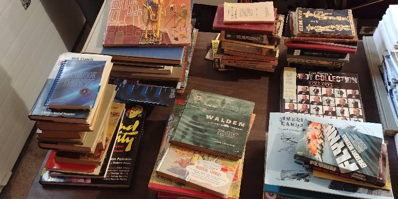 lot 320 image: HUGE Miscellaneous Book Lot