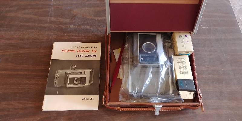 lot 7223 image: Polaroid J66 Land Camera in Case