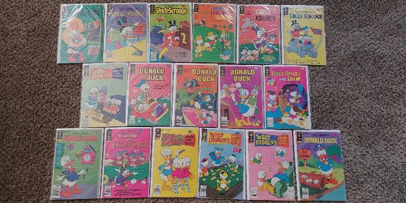 lot 1095 image: Vintage and Older Comic Book Lot (Donald Duck, Uncle Scrooge, more)