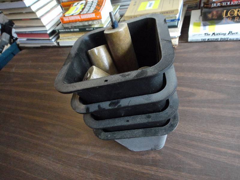 lot 143 image: Bed Risers and screw-in wood desk legs, 4 each
