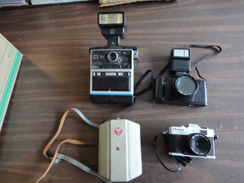 lot 145 image: Vintage Camera Lot