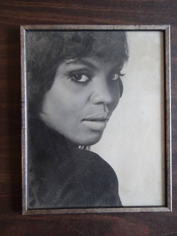 lot 166 image: Awesome Classy Vintage Black and White Framed Photo MUST SEE