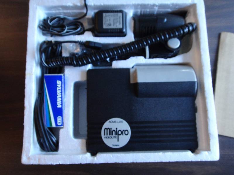 lot 1842 image: Minipro Videolite