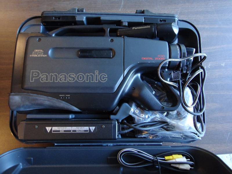 lot 1845 image: Panasonic Omnimovie VHS Camcorder