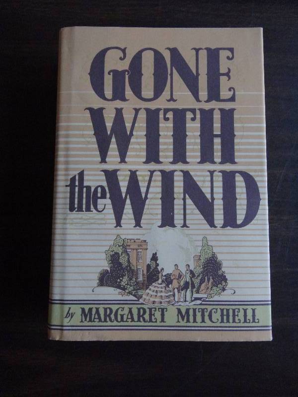 lot 2202 image: BEAUTIFUL Gone With The Wind Book, Like New version that looks FANTASTIC