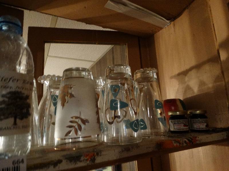 lot 664 image: Lot of various glassware & misc.