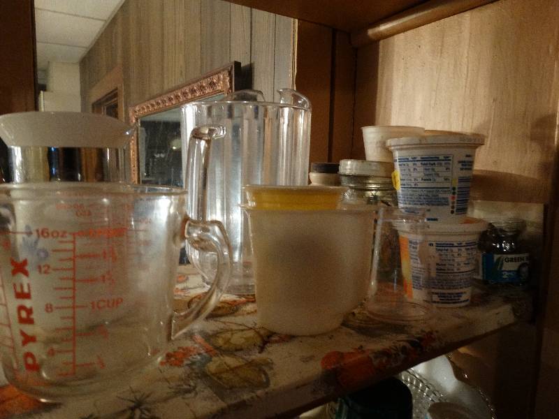 lot 665 image: Lot of various glassware & misc.
