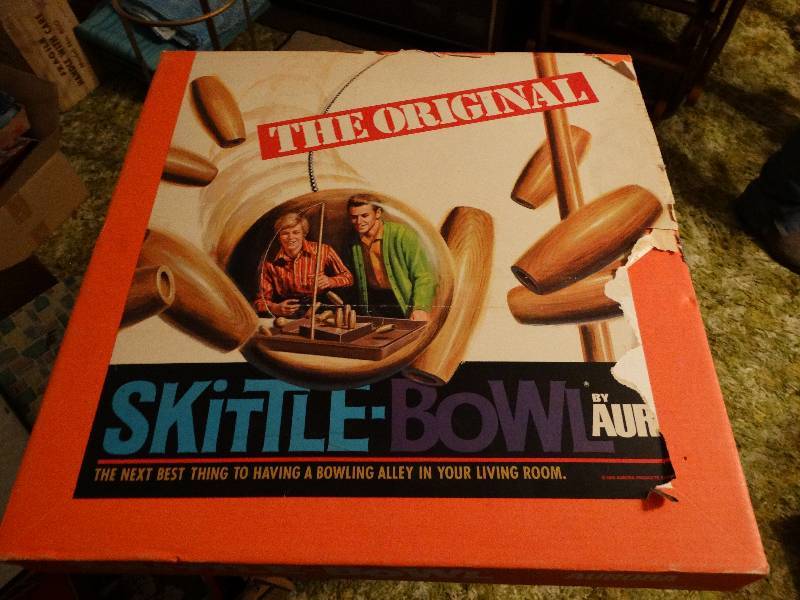 lot 679 image: Vintage Skittle bowl game in box