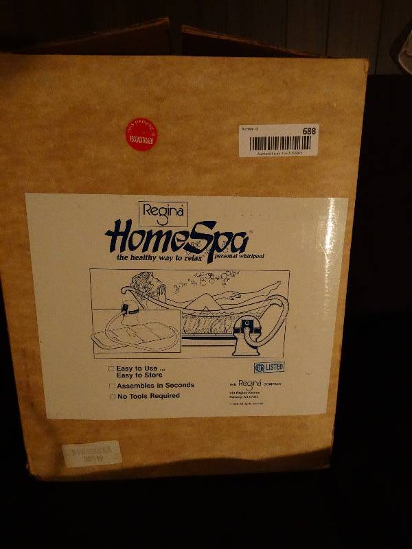 lot 688 image: Regina home spa in box