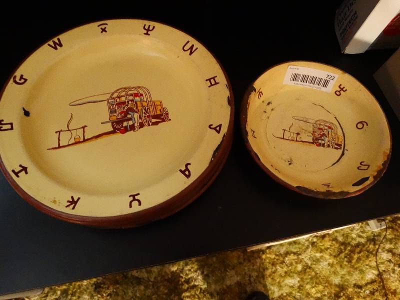 lot 722 image: 6 pcs of vintage enamelware