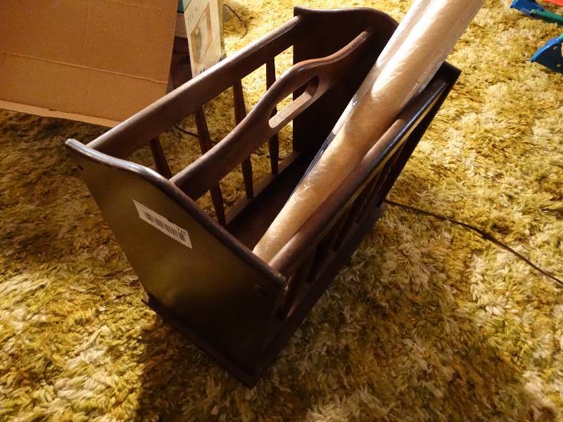 lot 726 image: Wood magazine rack & 3 window shades