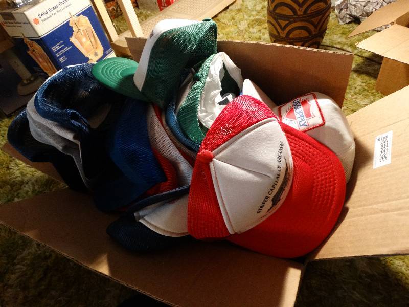 lot 745 image: Lot of various baseball caps