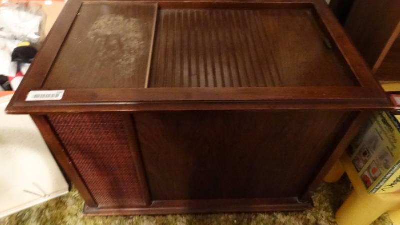 lot 558 image: Vintage dry bar