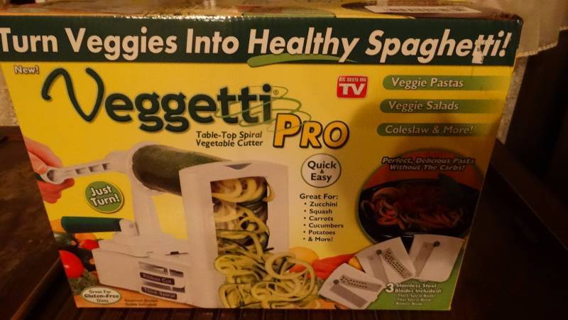 lot 560 image: Vegetable pro- New in box