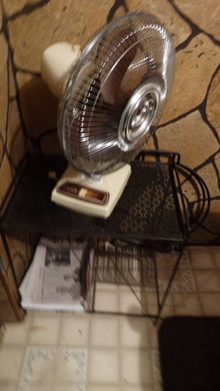 lot 589 image: Vintage metal stand w record holder & fan